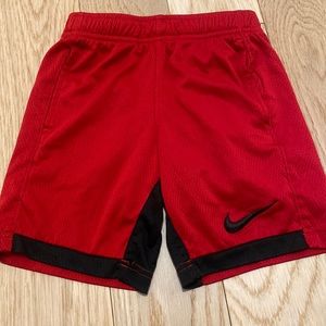 Nike gym shorts boys Sz 6